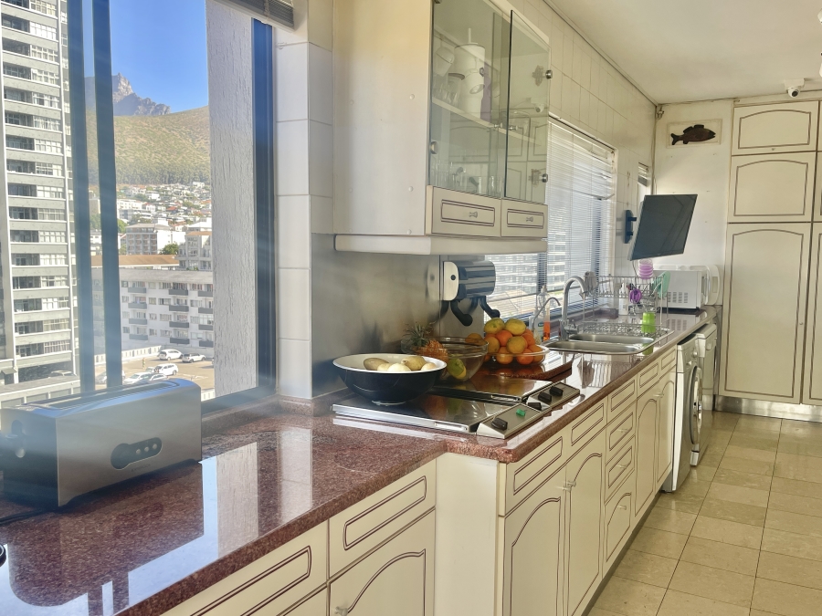 4 Bedroom Property for Sale in Sea Point Western Cape